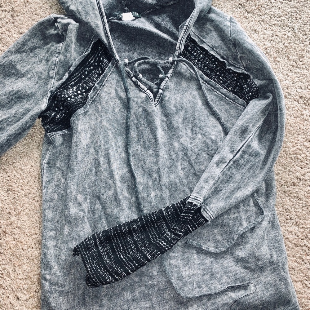 Long Sleve Hooded Shirt